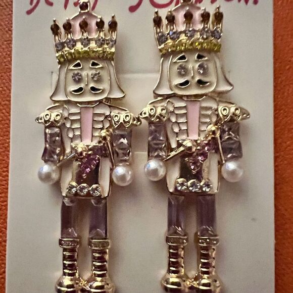 💛 🎉🎉🎉HOST PICK 🎉🎉🎉Betsey Johnson NEW festive Nutcracker earrings 🎉🎉🎉💛 - Picture 8 of 8